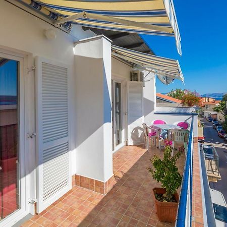 Klement Apartamento Crikvenica Exterior foto